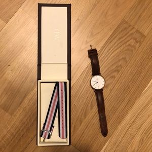 Daniel Wellington watch + extra strap
